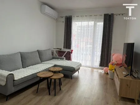 Tirane, shitet apartament 2+1 Kati 1, 125 m² 