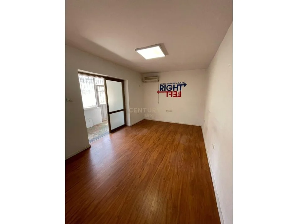 Tirane, jepet me qera ambjent biznesi Kati 1, 96 m² 1.200 € (Myslym Shyri)