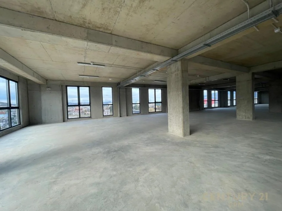 Tirane, shes , 4.612 m² 5.500.000 € (Mëzezë, Kashar)