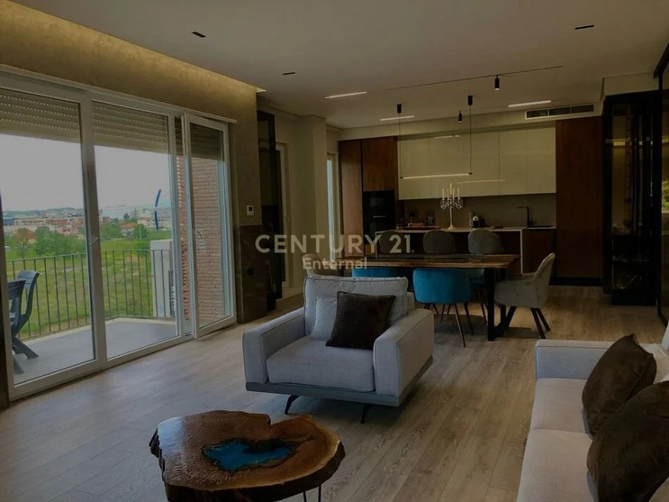 Tirane, jepet me qera apartament 2+1+Ballkon Kati 2, 144 m² 1.400 € (TEG)