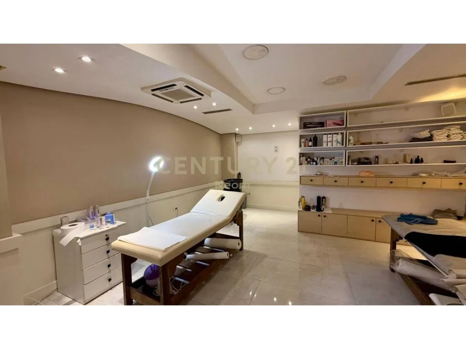 Tirane, shitet 1+1 Kati 0, 55 m² 90.000 € (kodra e diellit)