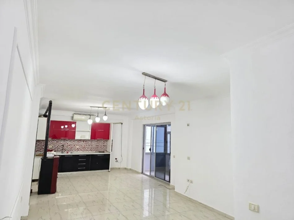 Tirane, shitet apartament Kati 1, 120 m² 140.000 € 