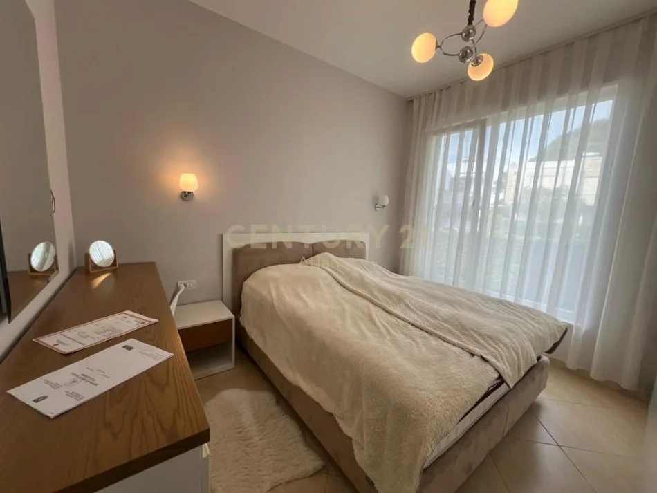 Durres, shitet apartament 2+1 Kati 0, 158 m² 255.000 € (Gjiri i Lalezit)