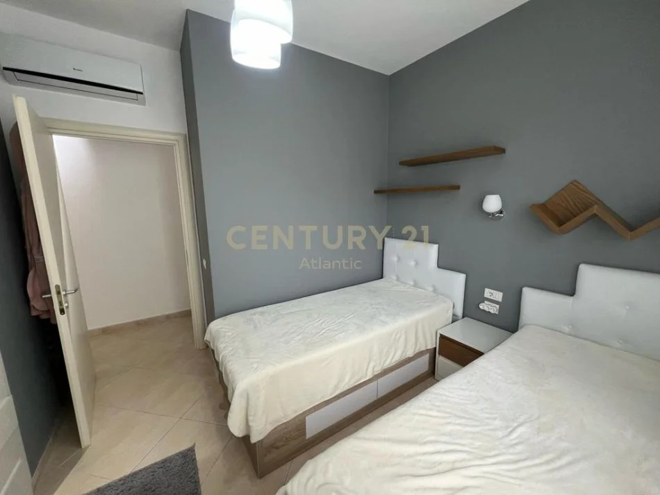 Durres, shitet apartament 2+1 Kati 0, 158 m² 255.000 € (Gjiri i Lalezit)