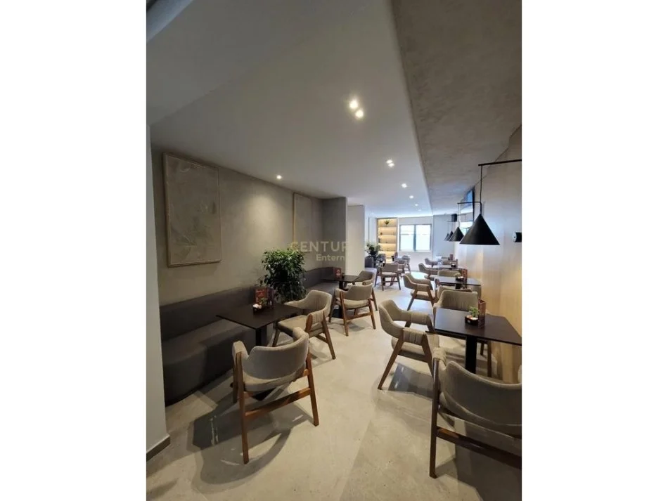 Tirane, shitet lokal Kati 0, 76 m² 350.000 € (Ali Demi)