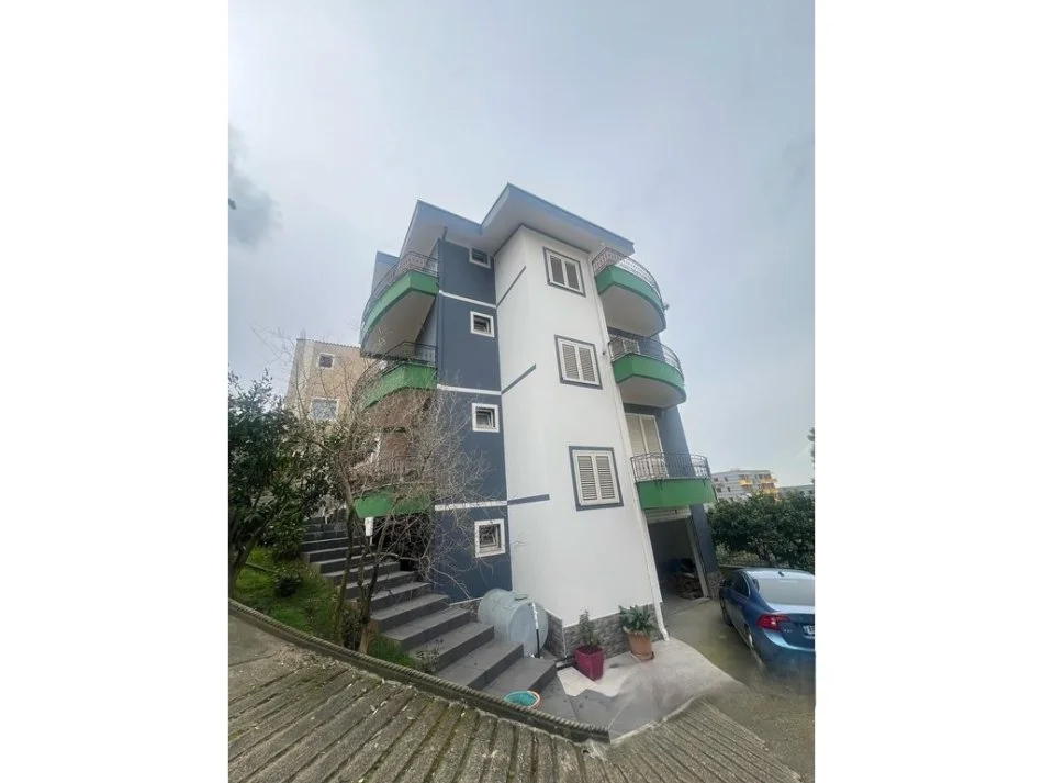 Tirane, shitet Vile 3 Katshe Kati 3, 439 m² 580.000 € 