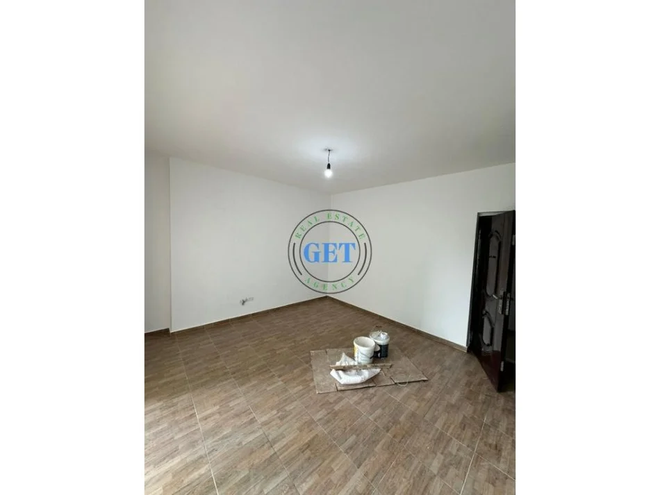 Durres, shitet apartament 2+1 Kati 5, 116 m² 135.000 € (Ish Rajoni I Policise)