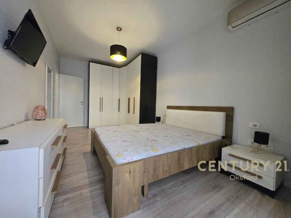 Tirane, jap me qera apartament 2+1+2+POST PARKIMI+Ballkon , 101 m² 750 € (LIQENI I THATE)