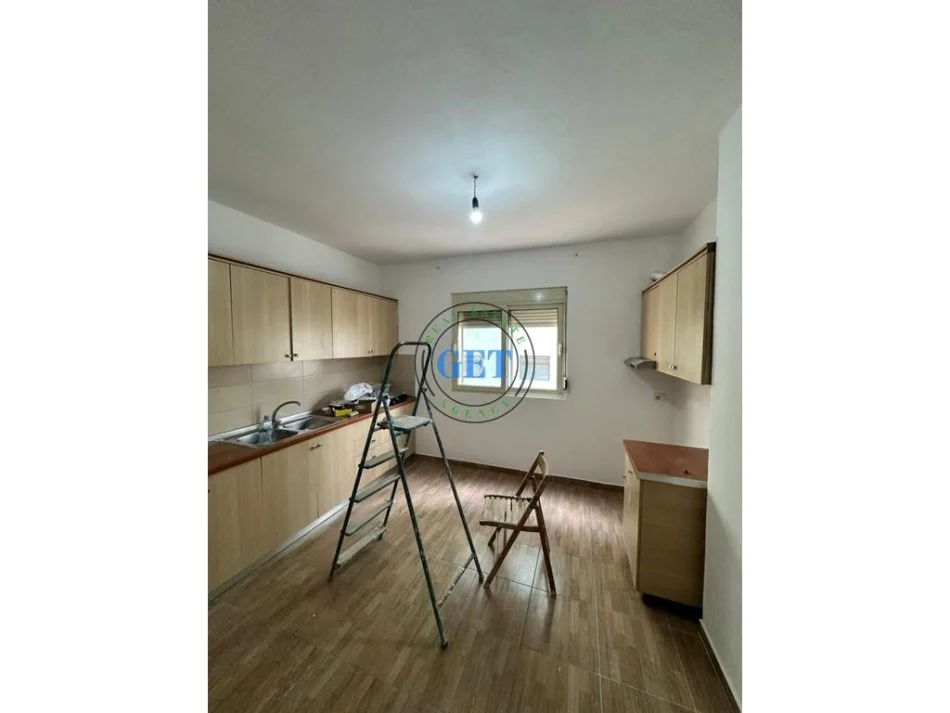 Durres, shitet apartament 2+1 Kati 5, 116 m² 135.000 € (Ish Rajoni I Policise)