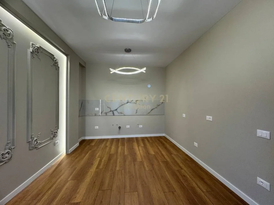 Tirane, shitet apartament Kati 4, 61 m² 135.000 € 