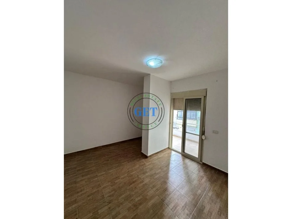 Durres, shitet apartament 2+1 Kati 5, 116 m² 135.000 € (Ish Rajoni I Policise)