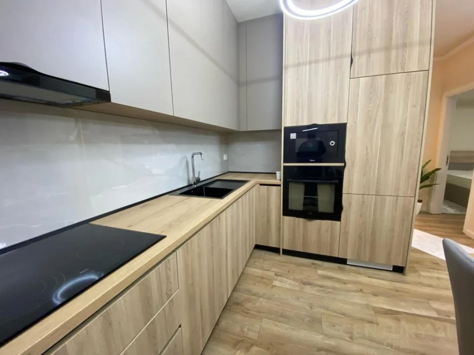 Tirane, jap me qera apartament 1+1+POST PARKIMI, 68 m² 1.000 € (LIQENI I THATE)