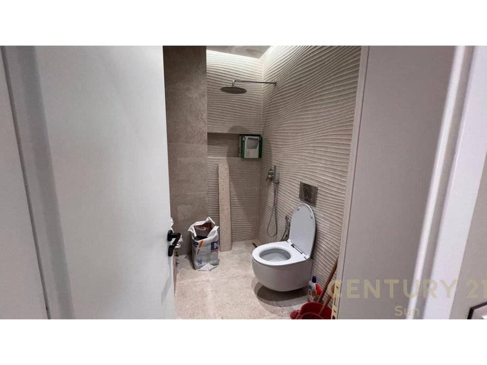Tirane, shitet apartament 2+1+Ballkon Kati 1, 99 m² 160.000 € (ASTIR)