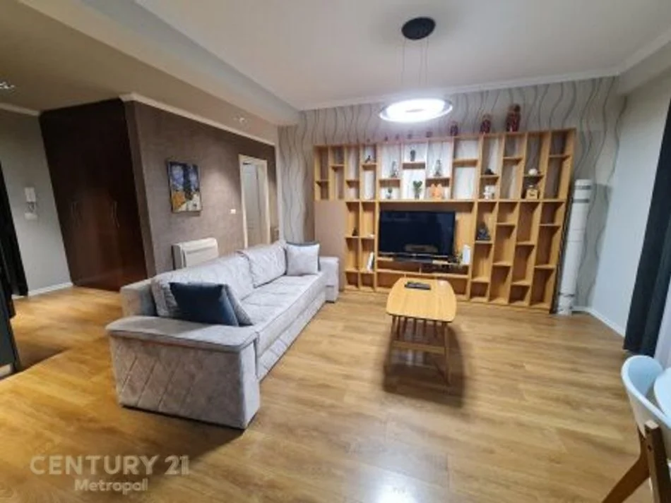 Tirane, jepet me qera apartament 1+1+Ballkon Kati 2, 75 m² 700 € (SUNRISE RESIDENCE)