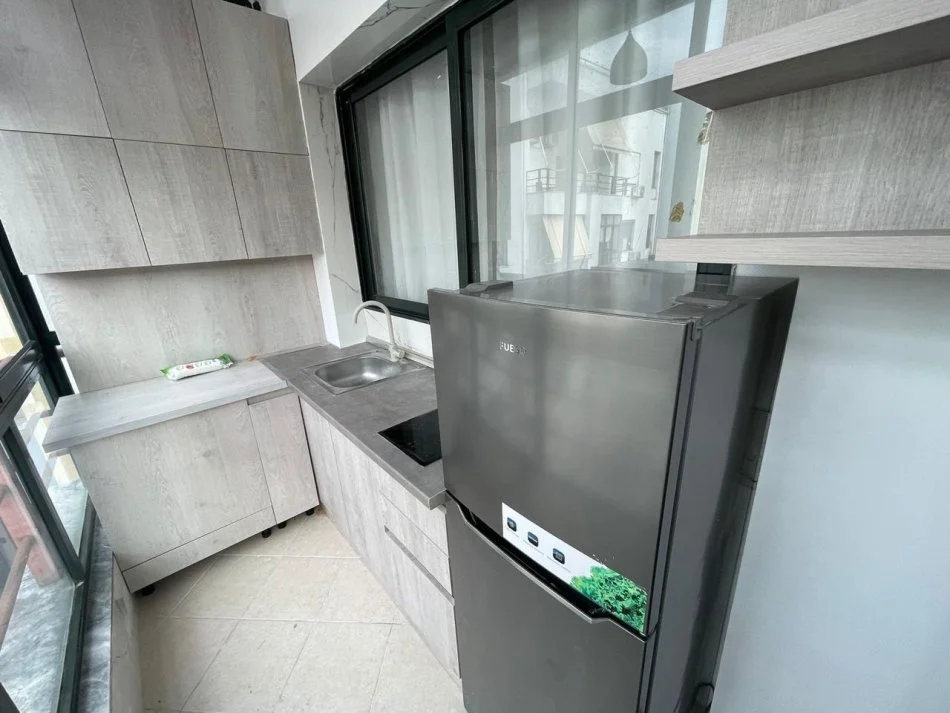 Tirane, jepet me qera apartament 1+1 Kati 6, 82 m² 600 € (Delijorgji Blue)