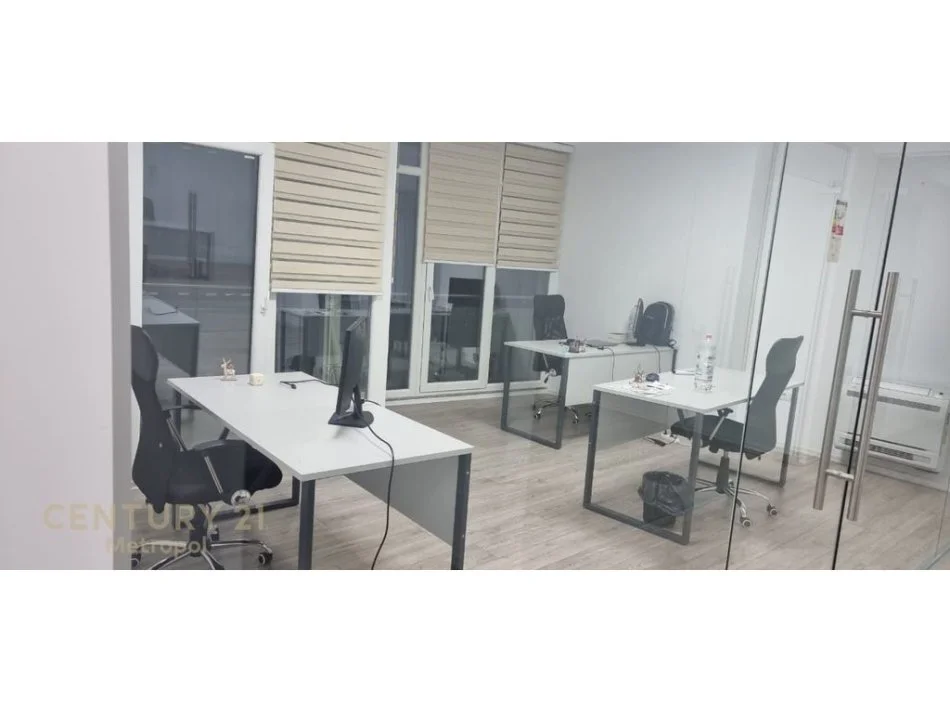 Tirane, jap me qera zyre , 126 m² 1.300 € (KOMUNA E PARISIT, KIKA 2)