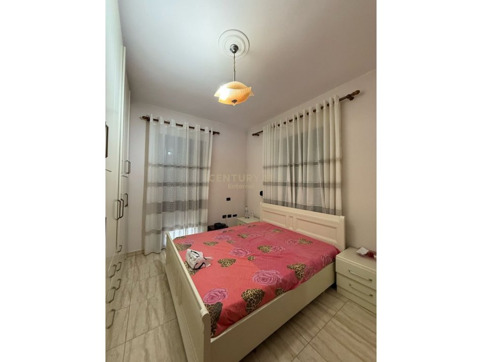 Tirane, jepet me qera apartament 2+1 Kati 1, 100 m² 550 € (Kodra e Priftit ENT111763)