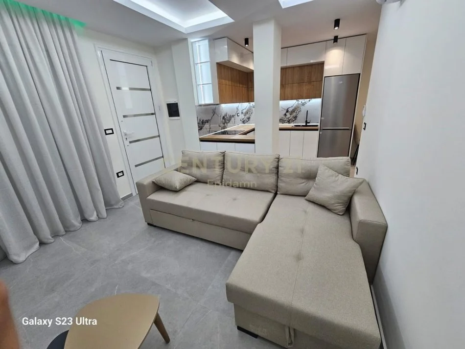 Durres, jepet me qera apartament 2+1 Kati 0, 60 m² 400 € (ish kenete)