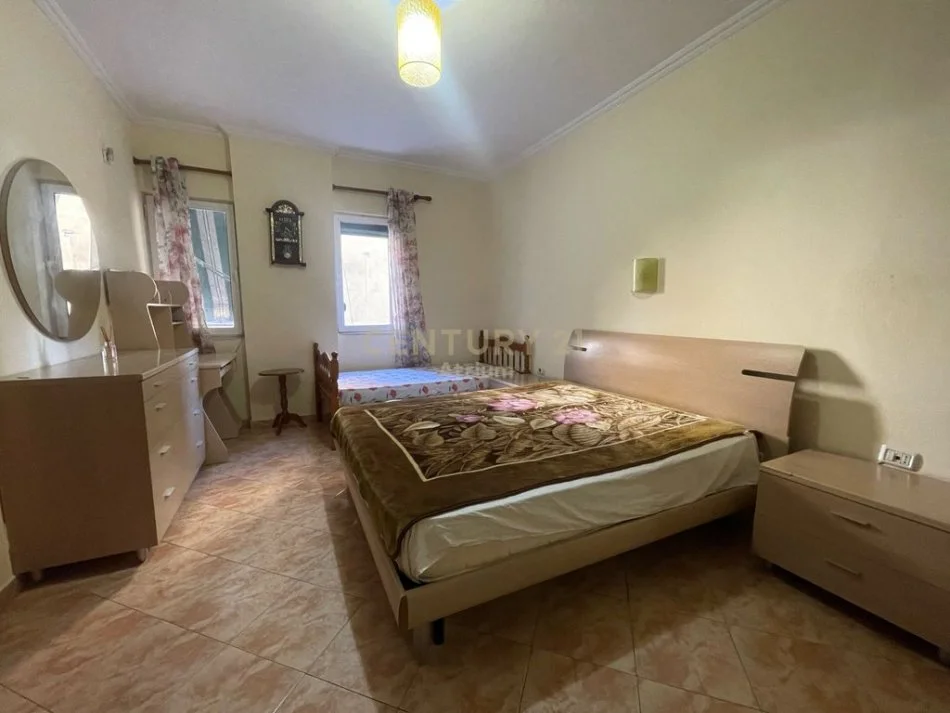 Tirane, jepet me qera apartament Kati 2, 70 m² 450 € 