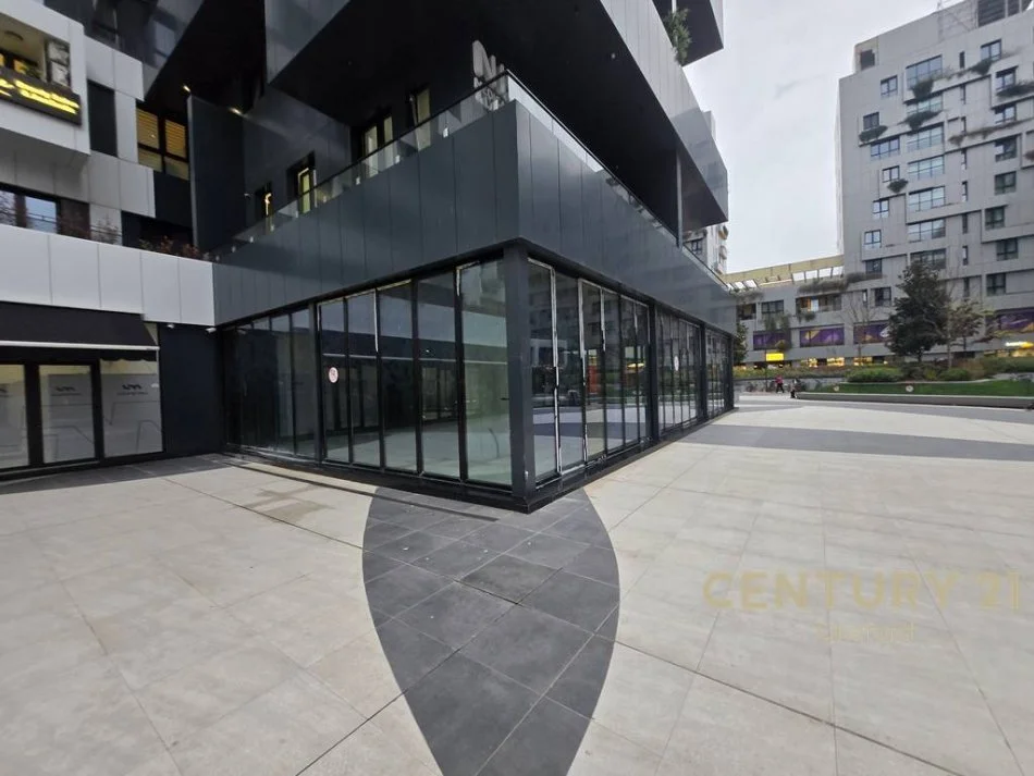 Tirane, jepet me qera ambjent biznesi Kati 0, 156 m² 2.750 € (SQUARE 21)