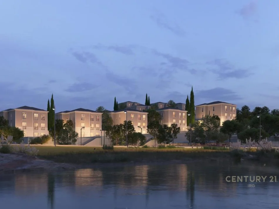 Tirane, shitet Vile 5+1 Kati 1, 453 m² 639.000 € (Rruga e Daxhit)