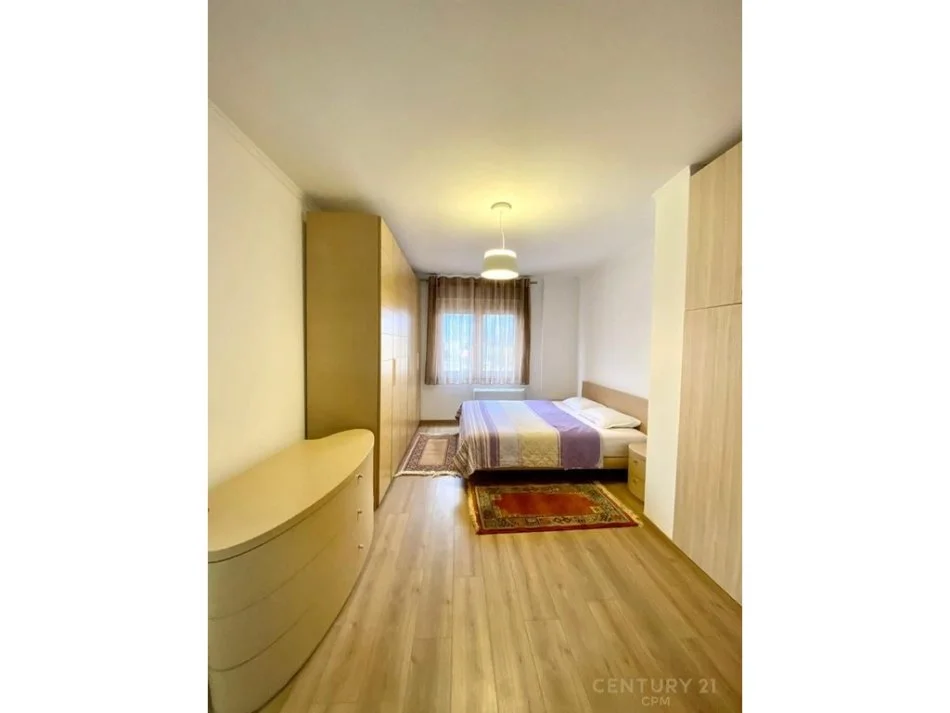 Tirane, shes apartament 2+1+2+Ballkon , 117 m² 315.000 € (Liqeni i Tiranës)