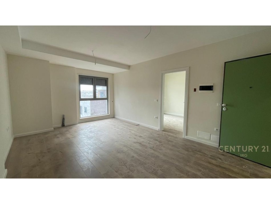 Tirane, shitet apartament 1+1 Kati 6, 56 m² 140.000 € (Shkolla e Kuqe IRG111827)