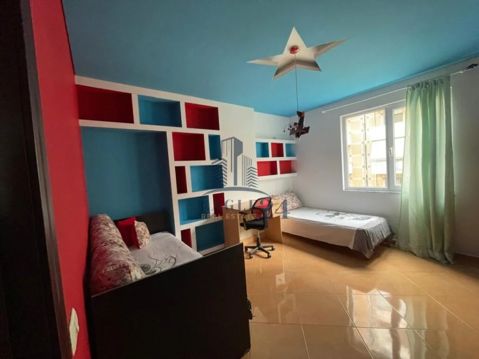 Tirane, jepet me qera 2+1 Kati 5, 470 € (Astir,prane bar Artisti)