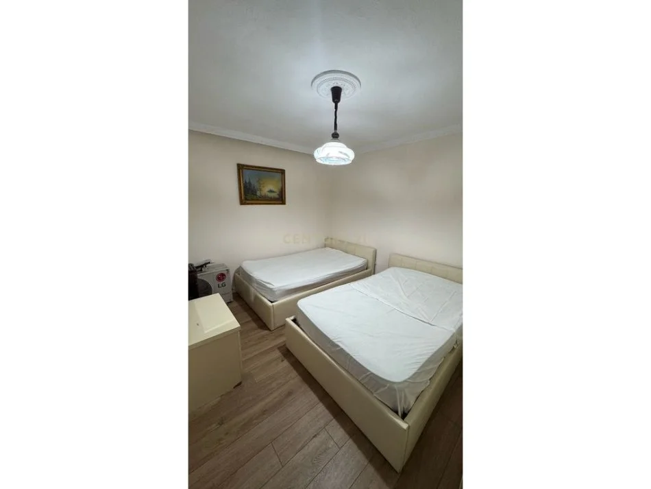 Tirane, jepet me qera apartament 1+1 Kati 1, 75 m² 500 € (rajoni numer 4)