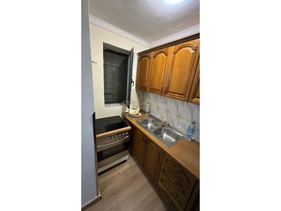 Tirane, jepet me qera apartament 1+1 Kati 1, 75 m² 500 € (rajoni numer 4)