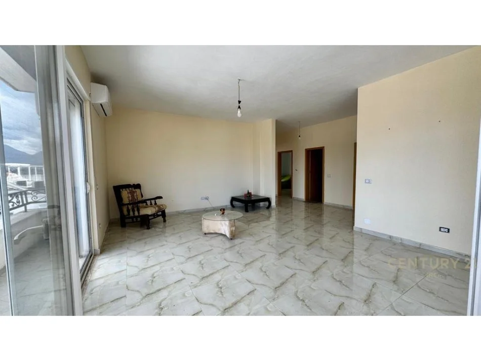 Tirane, shes apartament 2+1+2 , 147 m² 205.000 € (Kopshti Botanik Zoologjik)