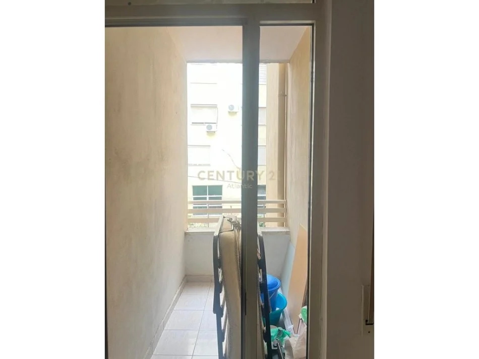 Durres, shitet apartament 2+1+Ballkon Kati 2, 89 m² (rruga pavarsia plazh)