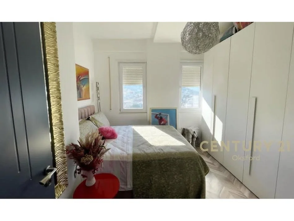 Tirane, shitet apartament Kati 8, 228 m² 360.000 € 