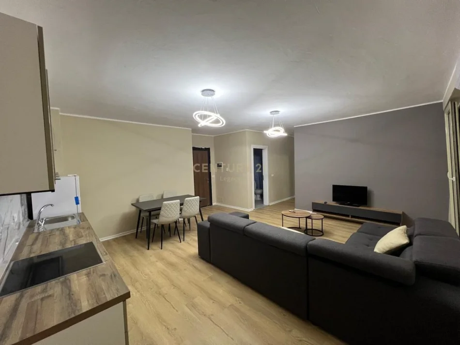 Tirane, jepet me qera apartament Kati 4, 96 m² 500 € 