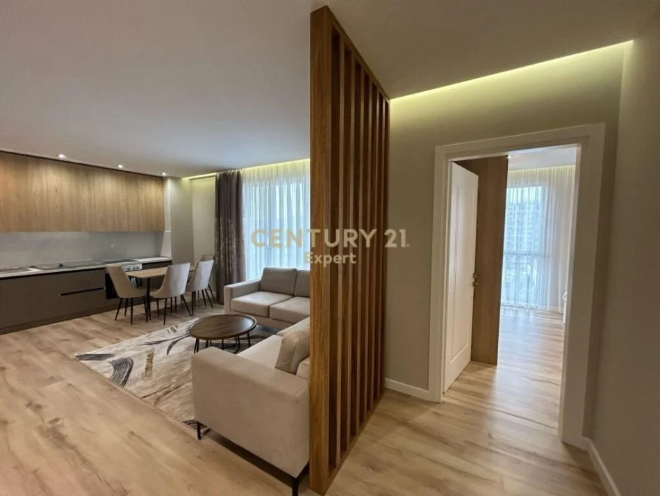 Tirane, jepet me qera apartament 1+1 Kati 4, 77 m² 600 € (expert112023)
