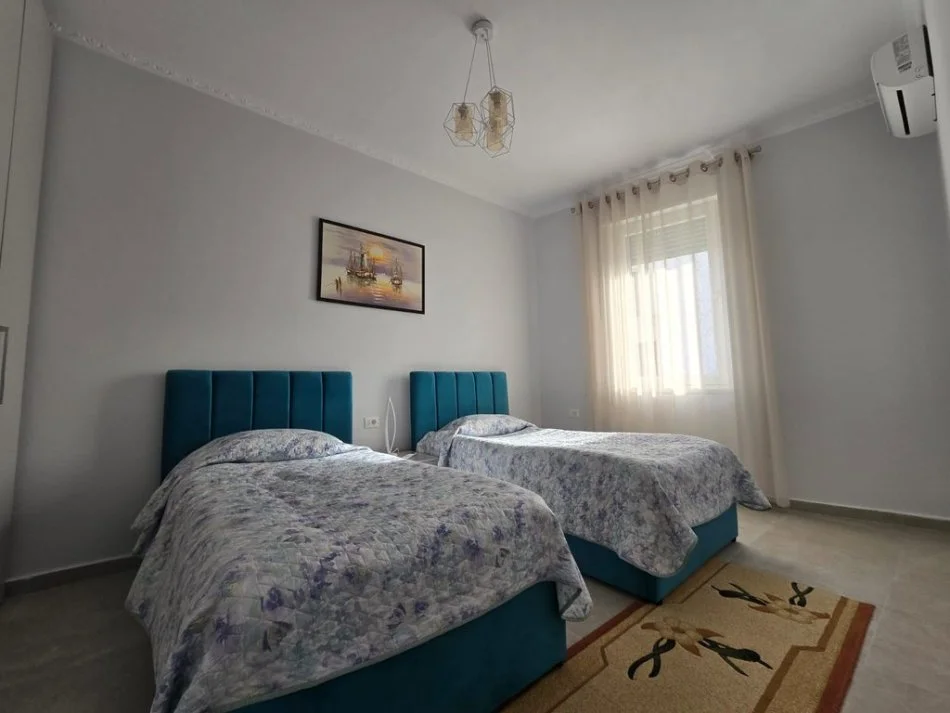 Tirane, jepet me qera apartament 2+1+Ballkon Kati 8, 109 m² 1.500 € (bond112142)