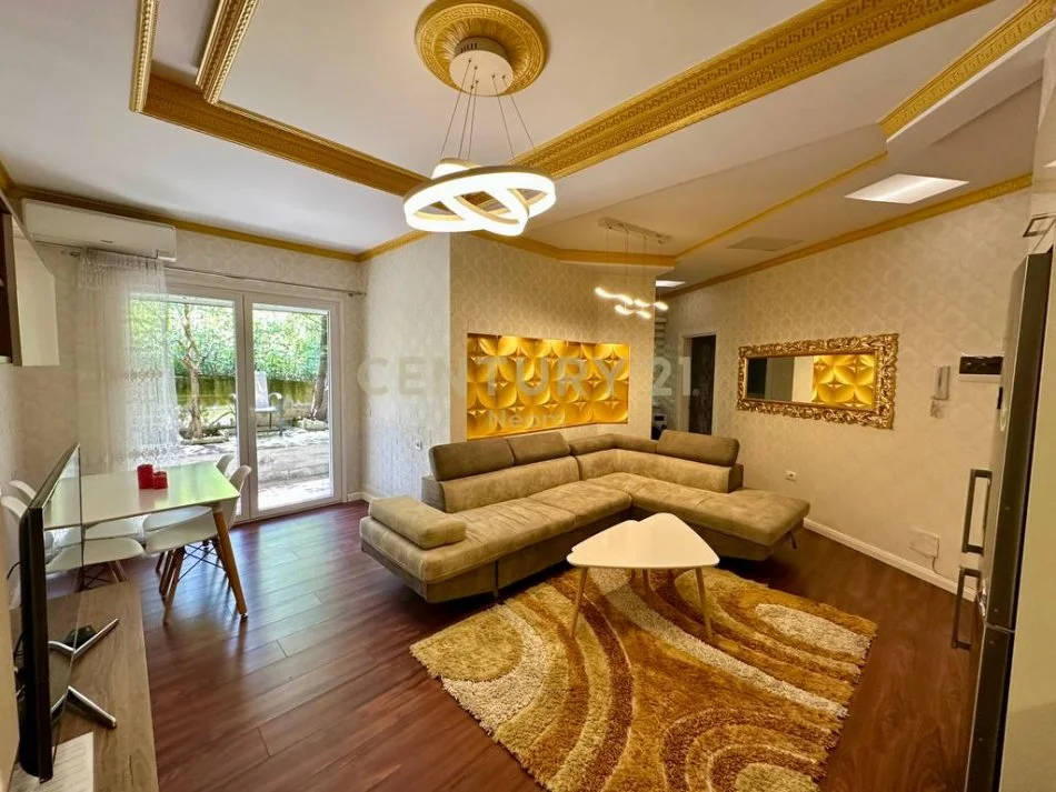 Tirane, jap me qera apartament 2+1 , 72 m² 700 € (Liqeni i Thatë)