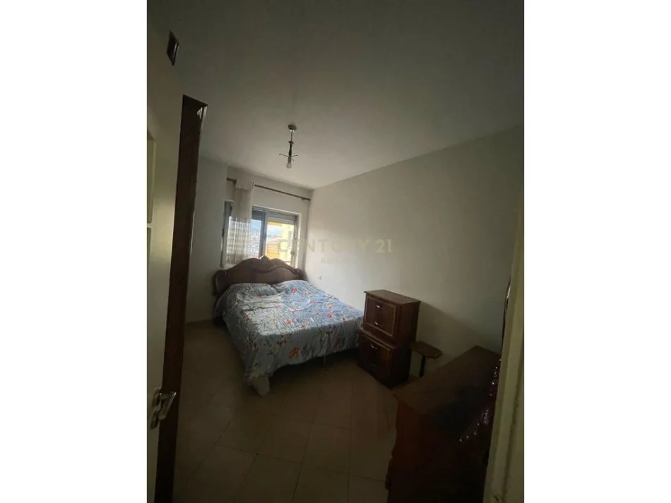 Tirane, shitet apartament Kati 4, 77 m² 100.000 € 