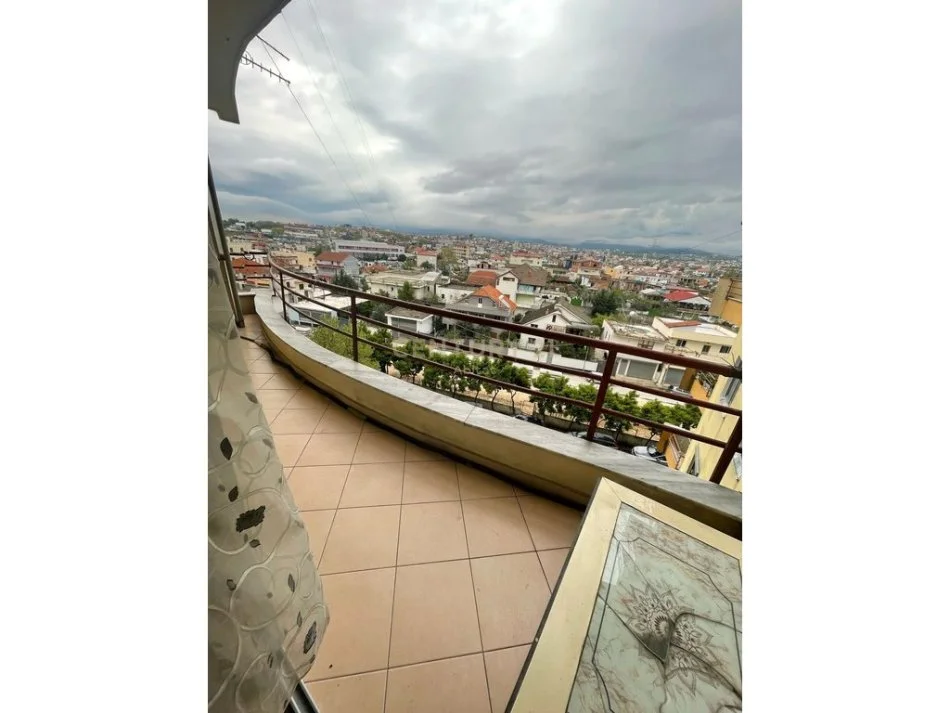Tirane, shitet apartament Kati 4, 77 m² 100.000 € 