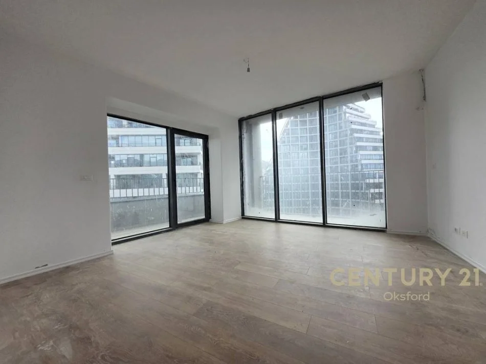 Tirane, jepet me qera zyre Kati 6, 215 m² 2.500 € (LAKE VIEW)