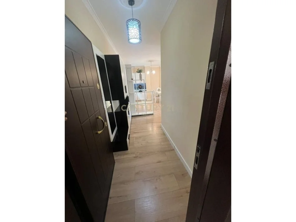 Tirane, jap me qera apartament 1+1 , 66 m² 550 € (Liqeni i Thatë)