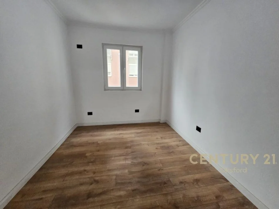 Tirane, shitet apartament Kati 3, 101 m² 155.000 € 