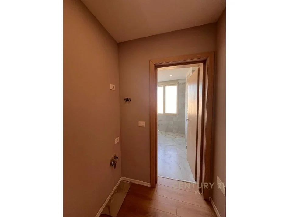 Durres, shitet apartament 1+1 Kati 7, 62 m² 75.000 € (PLEPA,DURRES!!)