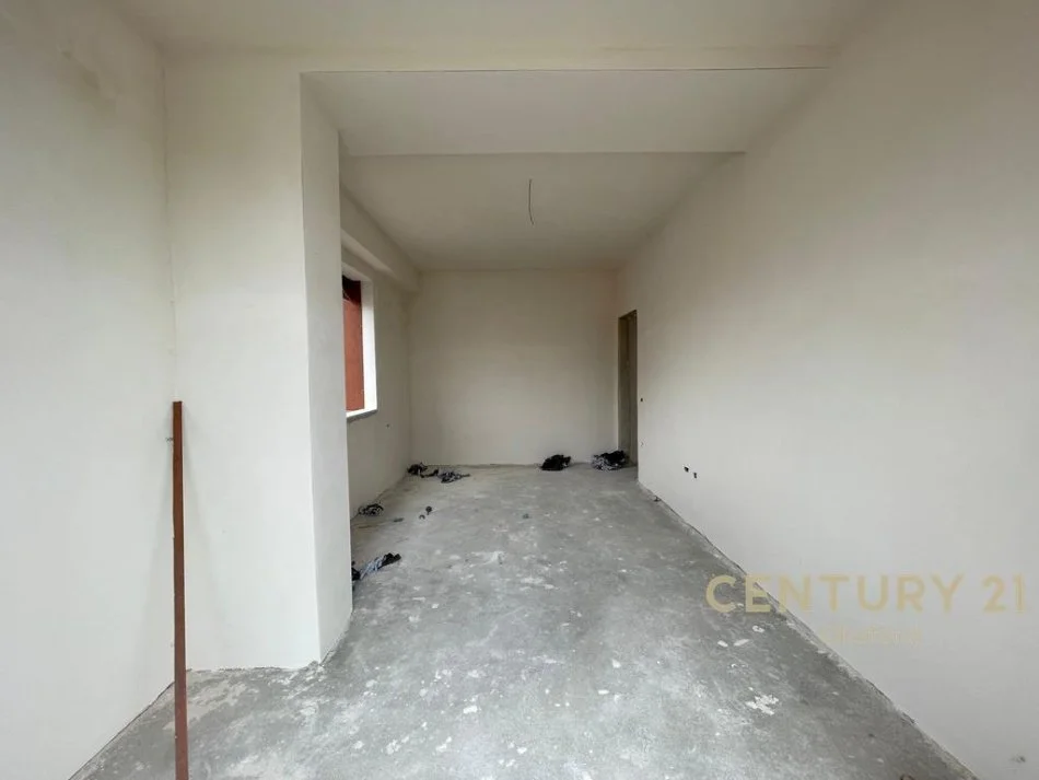 Tirane, shitet apartament 2+1+Aneks+Ballkon Kati 8, 153 m² 168.000 € (Astir)