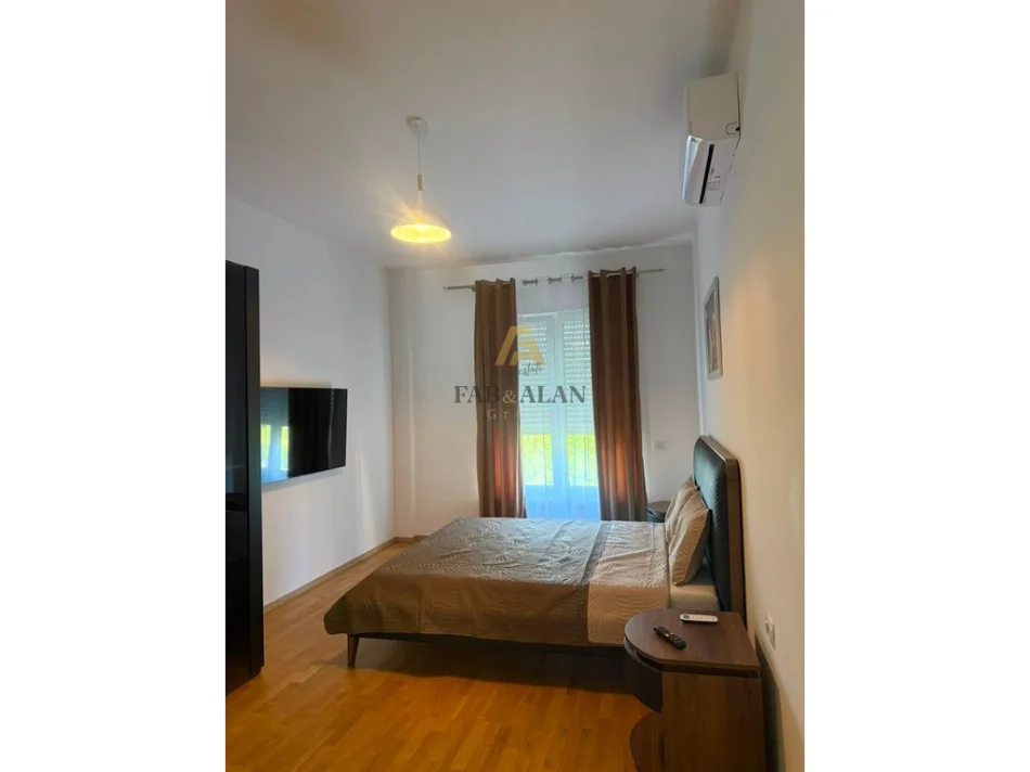 Tirane, jepet me qera apartament 2+1+Aneks+Ballkon , 1.200 € (Secret Garden Residence pranë Qendrës Tregtare TEG)