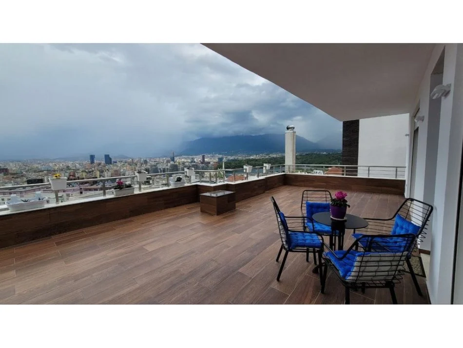 Tirane, shitet apartament 2+1+Ballkon , 170 m² 320000 € (KOPSHTI BOTANIK)