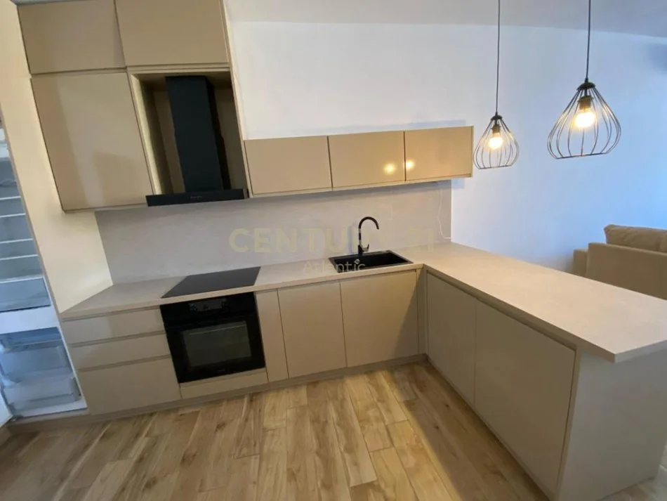 Durres, jepet me qera apartament 1+1 Kati 3, 70 m² 350 € 