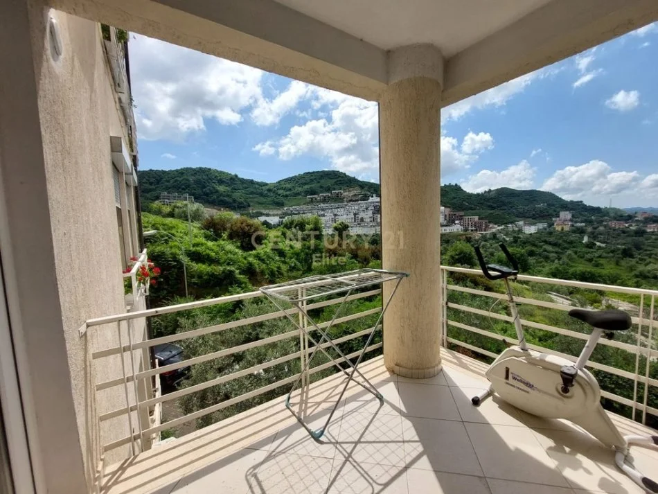 Tirane, shitet apartament duplex 2+1+Aneks+Ballkon Kati 1, 110 m² 310.000 € 