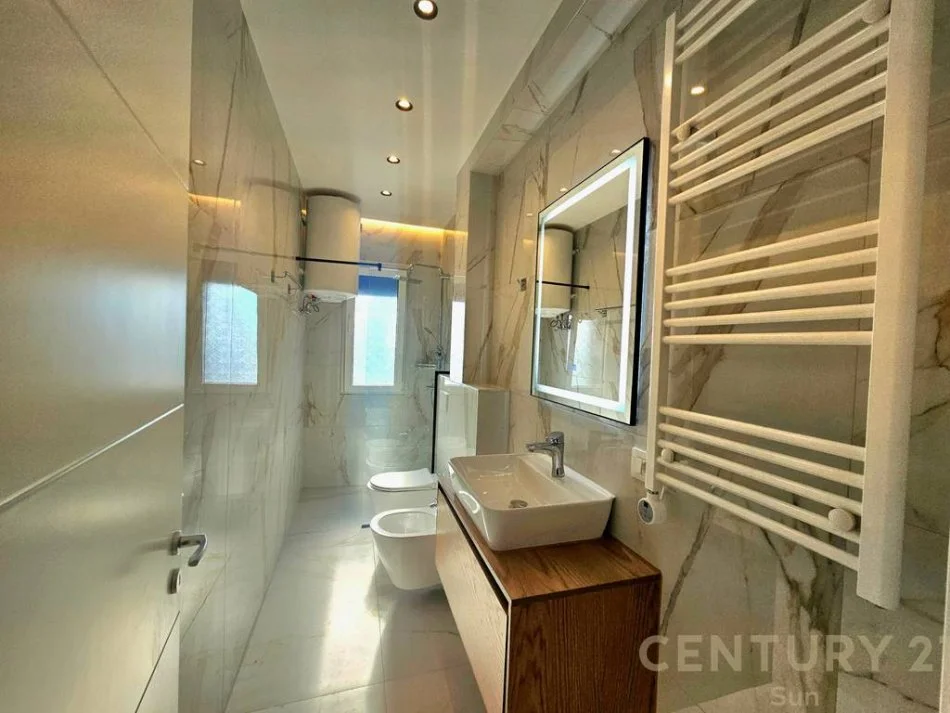 Tirane, jap me qera apartament 2+1+2+POST PARKIMI , 110 m² 1.300 € (Kodra e Diellit)