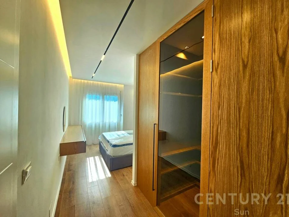 Tirane, jap me qera apartament 2+1+2+POST PARKIMI , 110 m² 1.300 € (Kodra e Diellit)